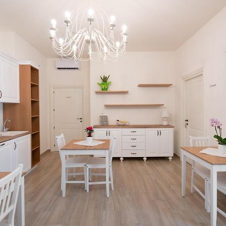 マッサフラ Essenza Bed & Breakfast エクステリア 写真