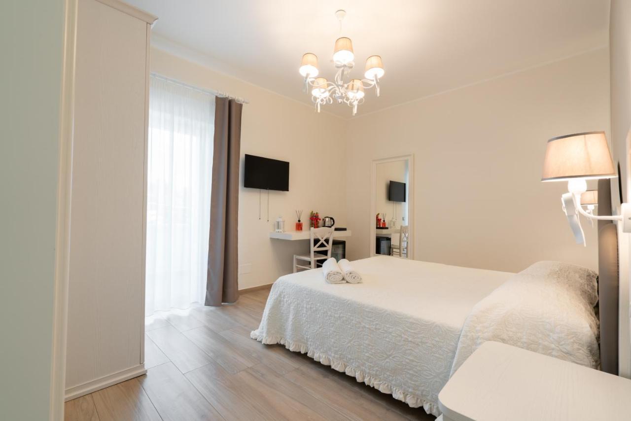 マッサフラ Essenza Bed & Breakfast エクステリア 写真